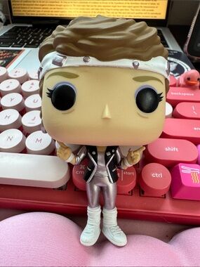 🔥 Blanche Funko Pop Golden Girls Vinyl Figure in White, Lilac, and Silver